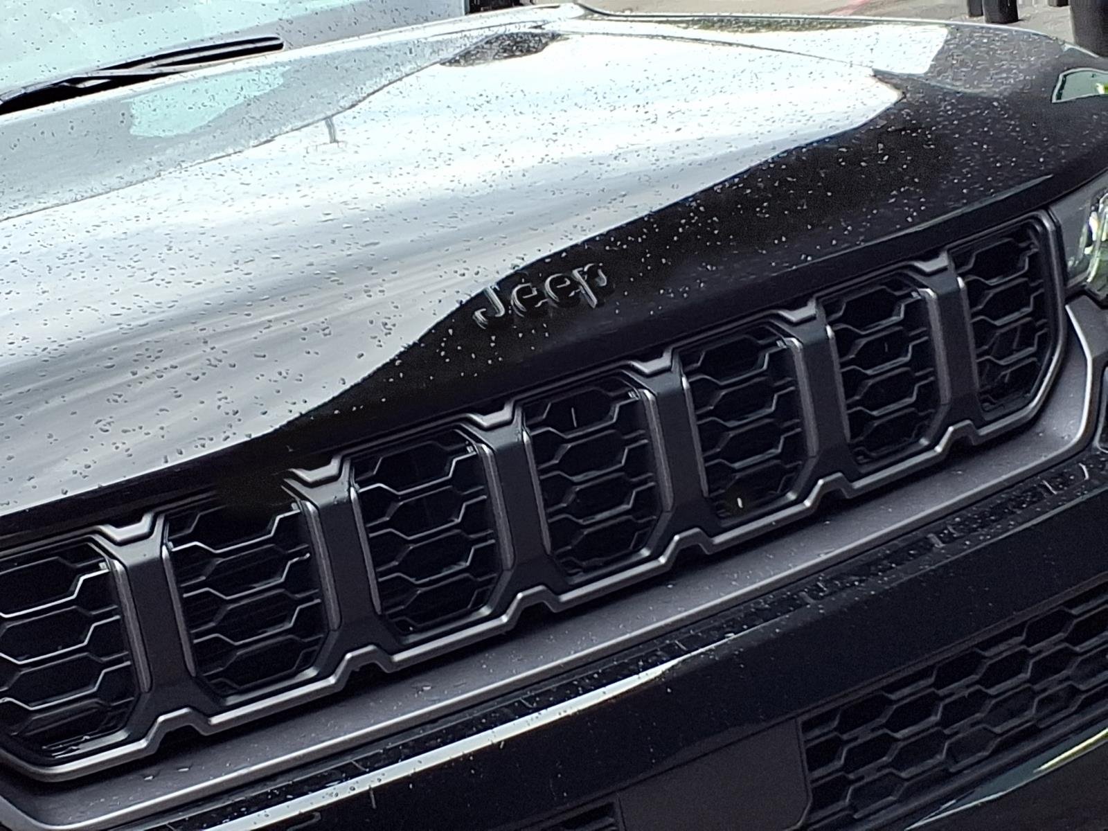 New 2026 Diamond Black Crystal Pearl Coat Jeep Altitude image 29