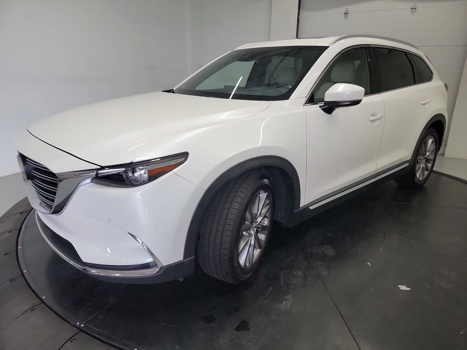 Used 2020 Snowflake White Pearl Mica Mazda Grand Touring image 3