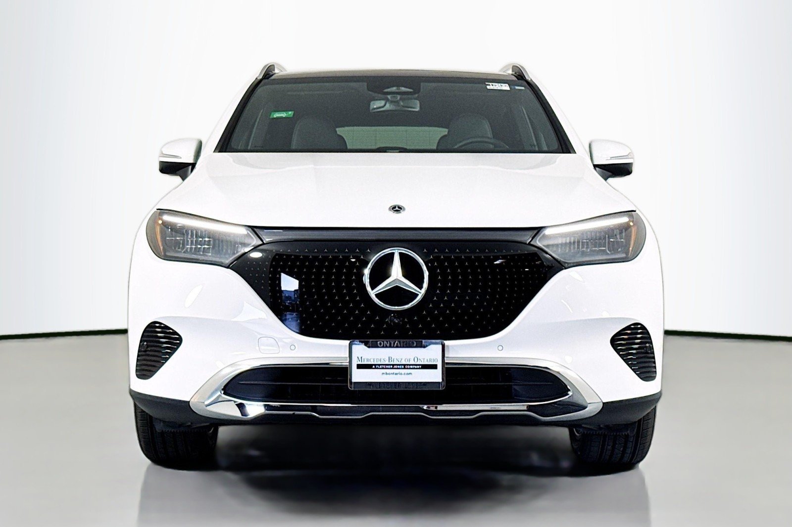 New 2026 Polar White Mercedes-Benz EQE 320 4MATIC® SUV image 2