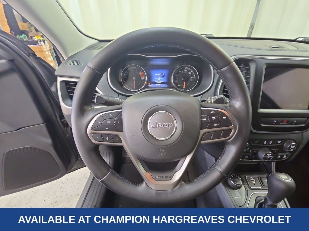 Used 2021 Gray Clearcoat Jeep Latitude Lux image 14