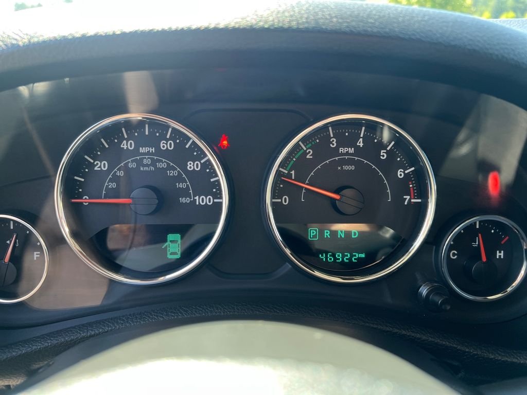 Used 2017 Black Jeep Sport image 14