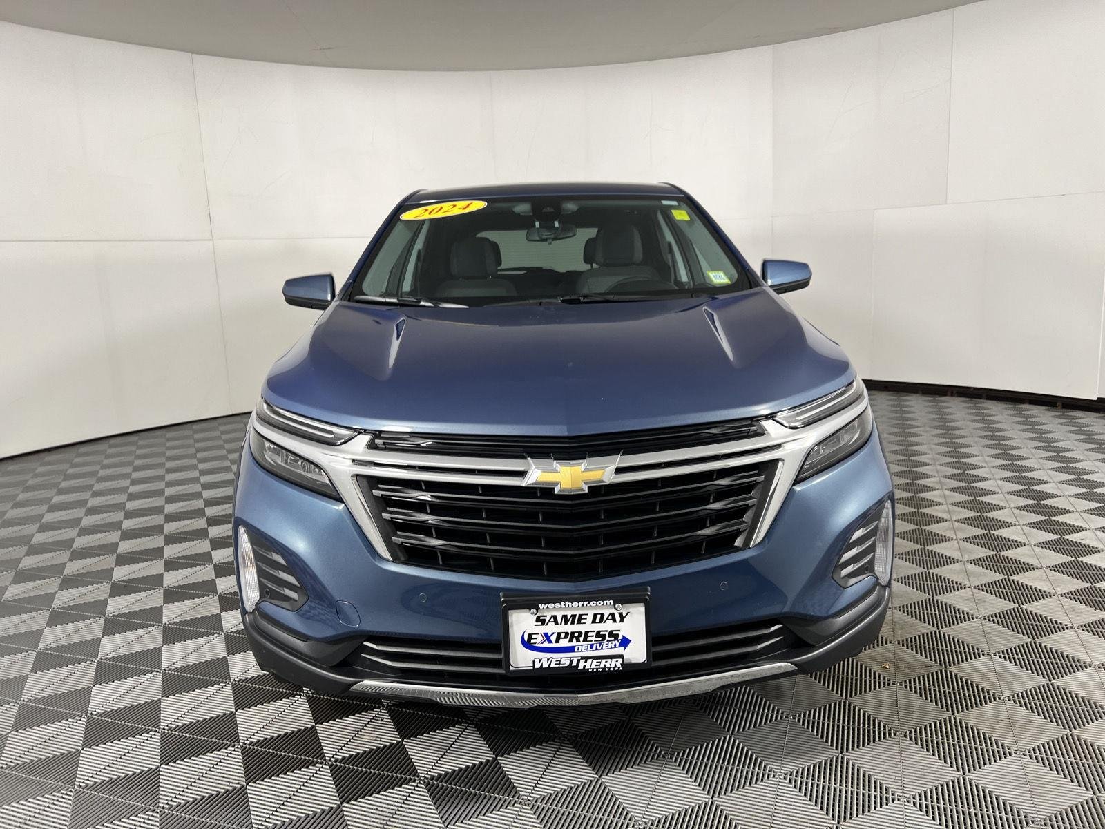 Used 2024 Lakeshore Blue Metallic Chevrolet LT image 19