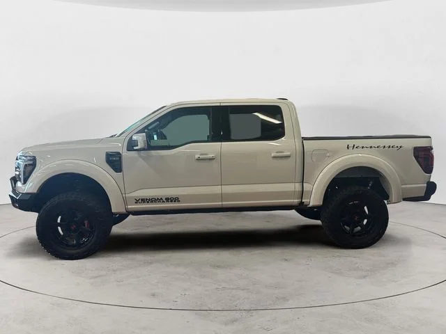 New 2026 Oxford White Ford Lariat image 2