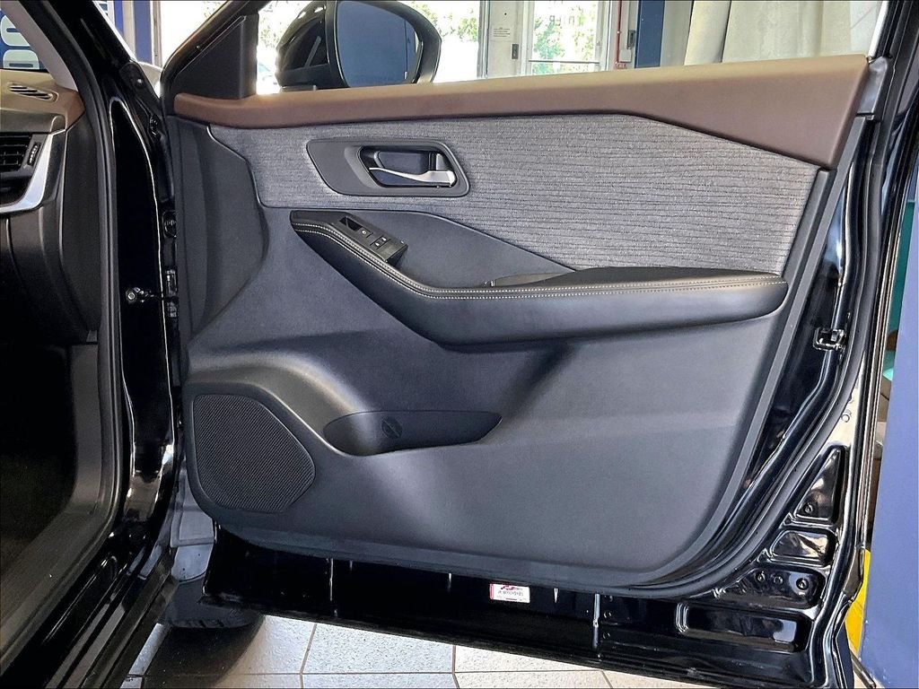 Used 2023 Black Nissan SV image 12