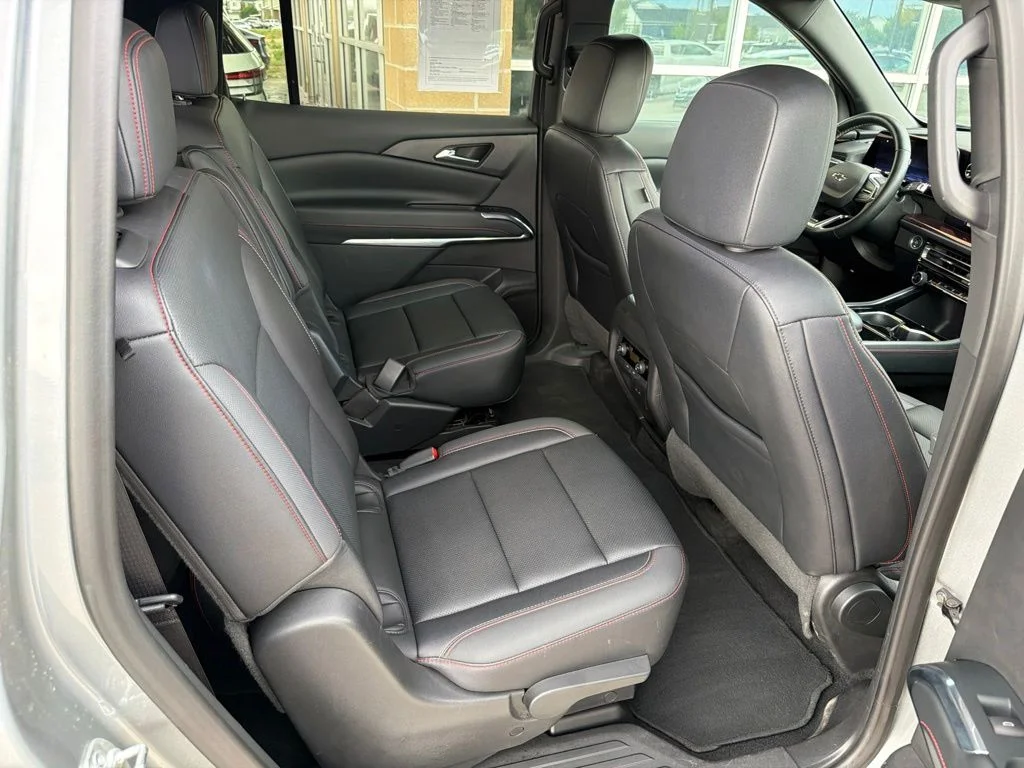 Used 2025 Gray Chevrolet Z71 image 20