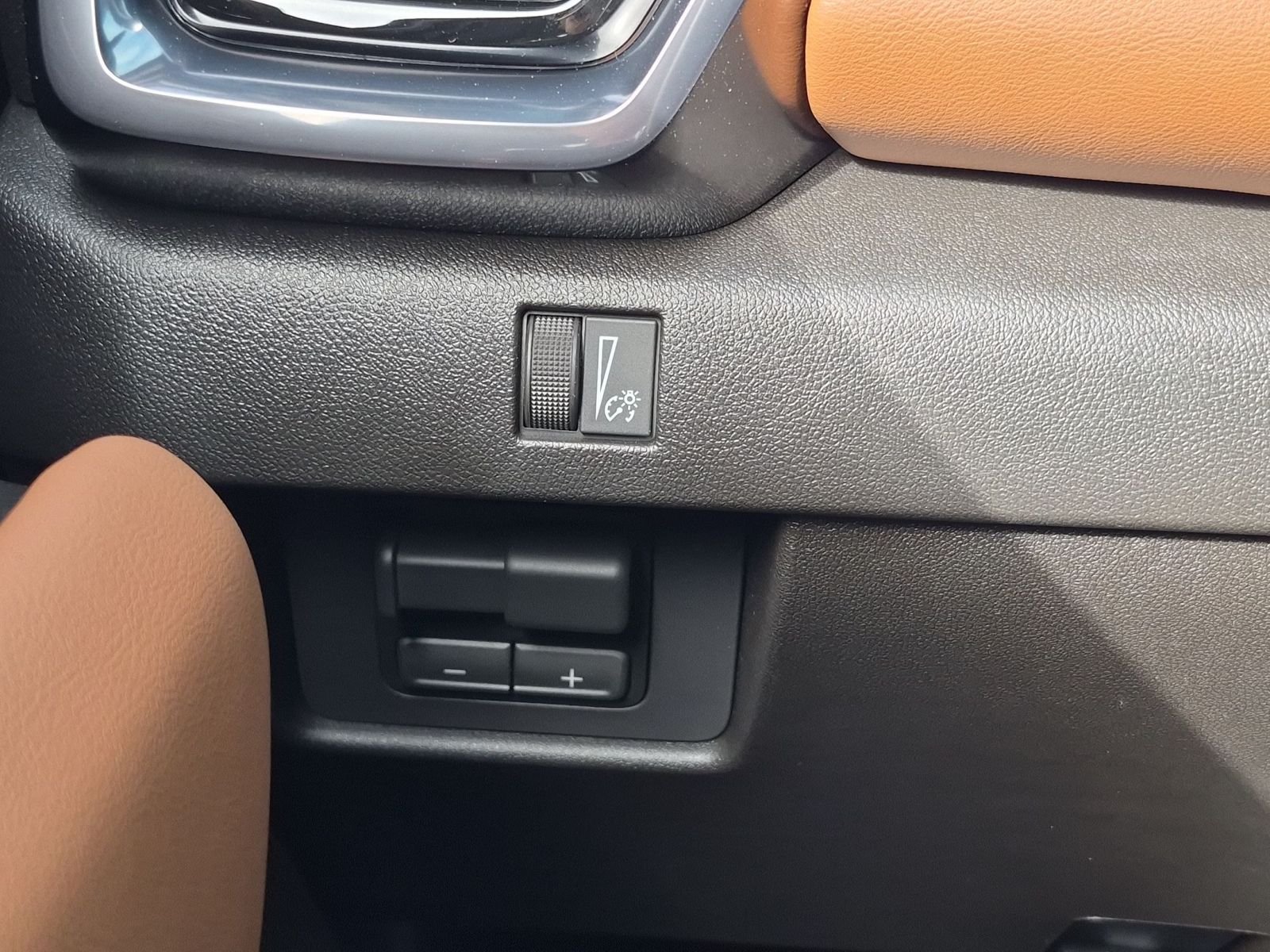 2026 GMC Canyon AT4 - Photo 16