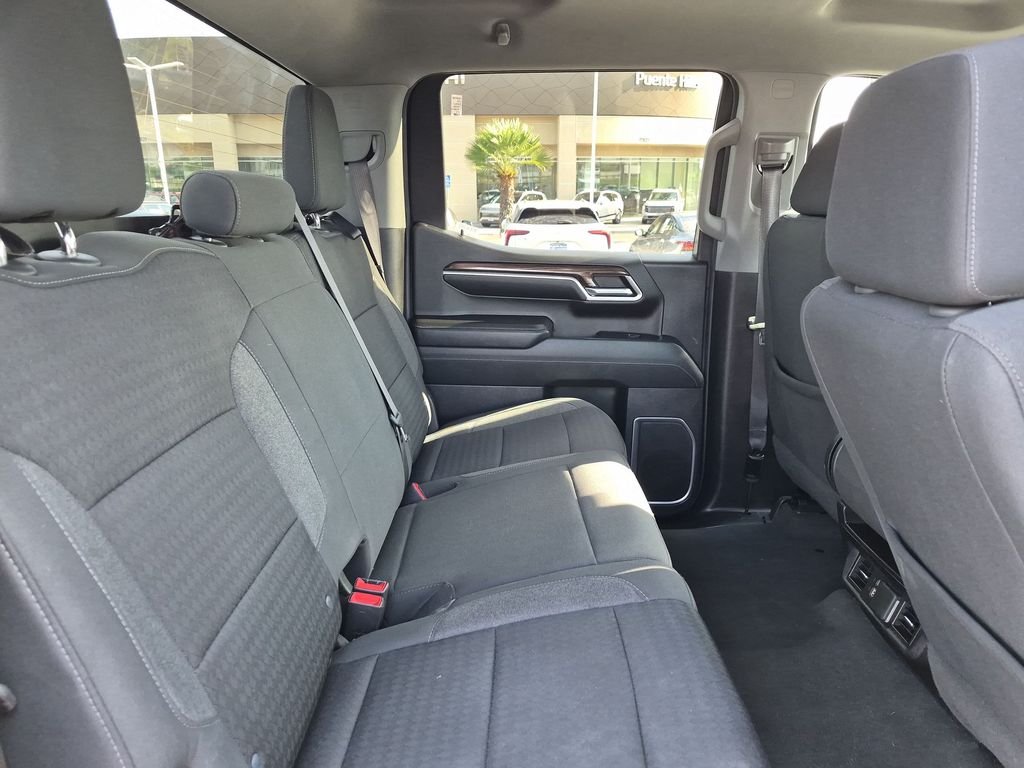 2023 Chevrolet Silverado 1500 LT - Photo 30
