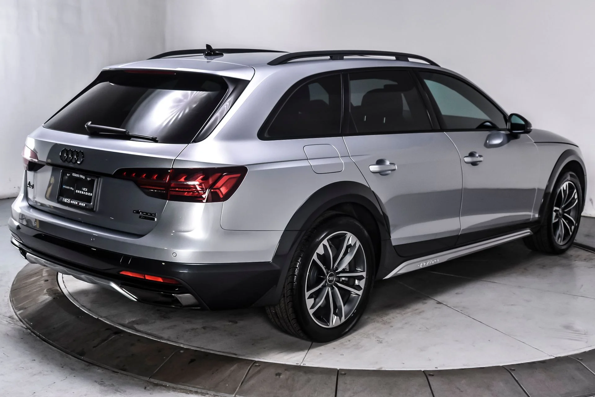 Used 2023 Florett Silver Metallic Audi 45 Premium Plus image 6