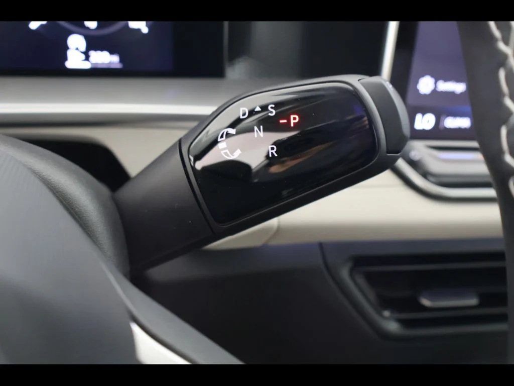 New 2026 Black Volkswagen 2.0T SE image 24