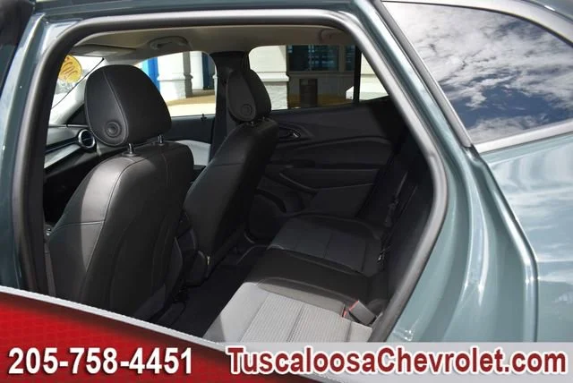 Used 2025 Cypress Gray Chevrolet LT image 19