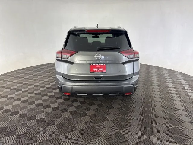 Used 2025 Gray Nissan SL image 6