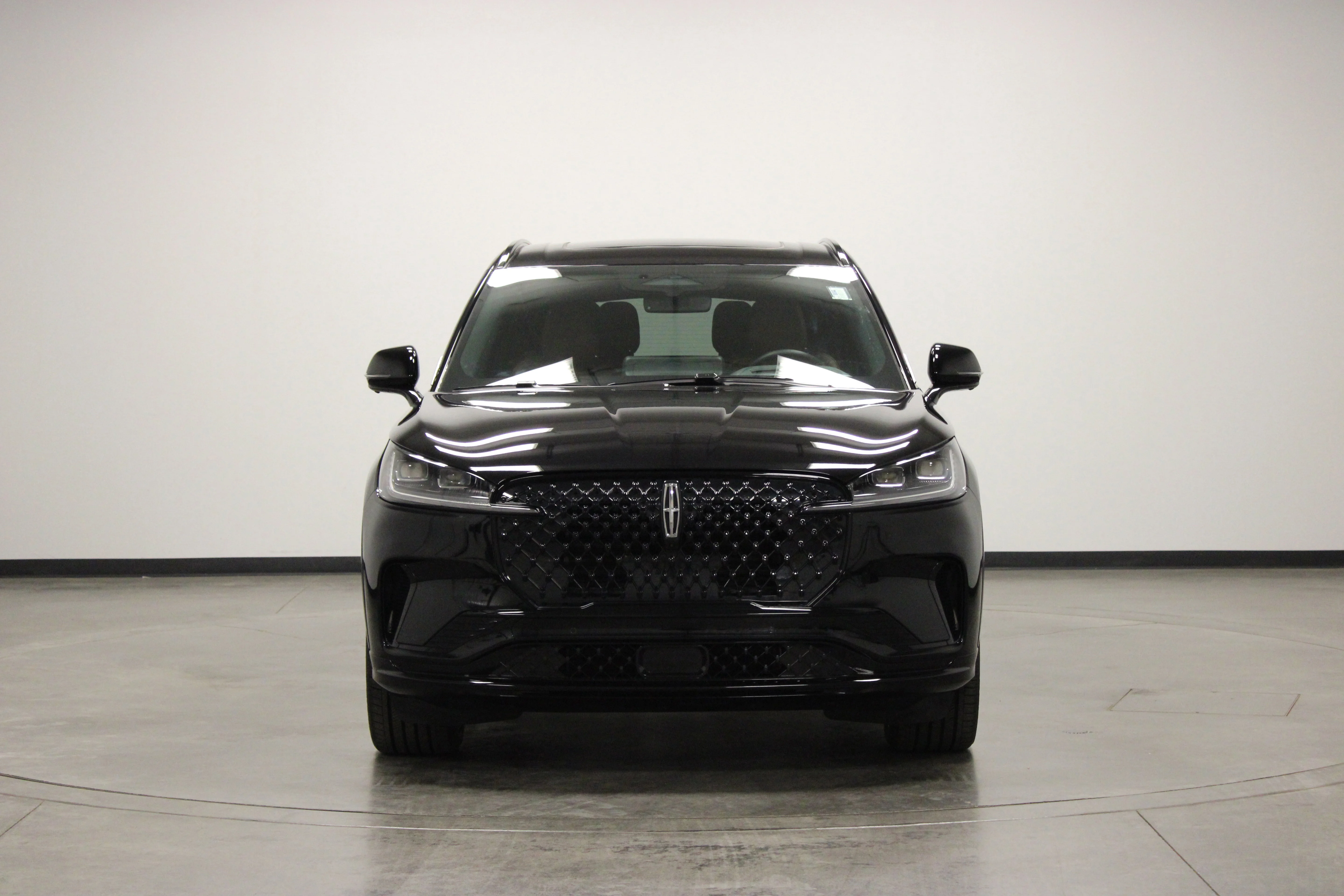 Used 2026 Black Metallic Lincoln Reserve image 3