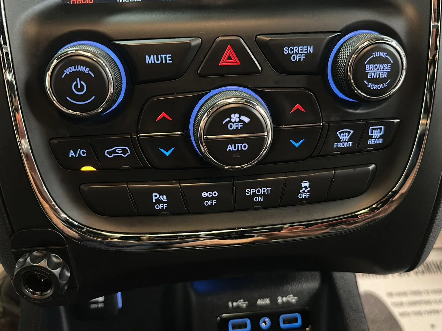 Used 2019 F8 Green Clearcoat Dodge R/T image 25