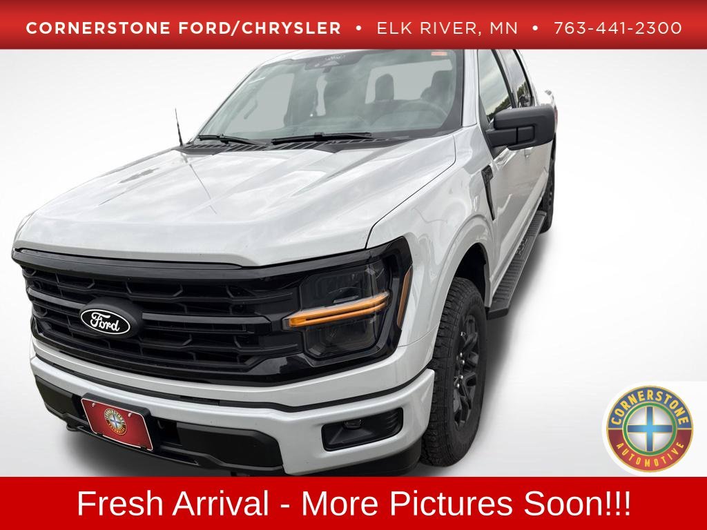 New 2026 White Ford XLT image 1