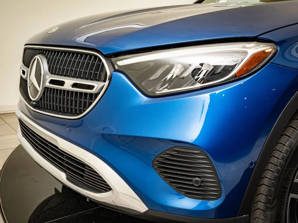 New 2026 Starling Blue Metallic Mercedes-Benz GLC 300 image 3