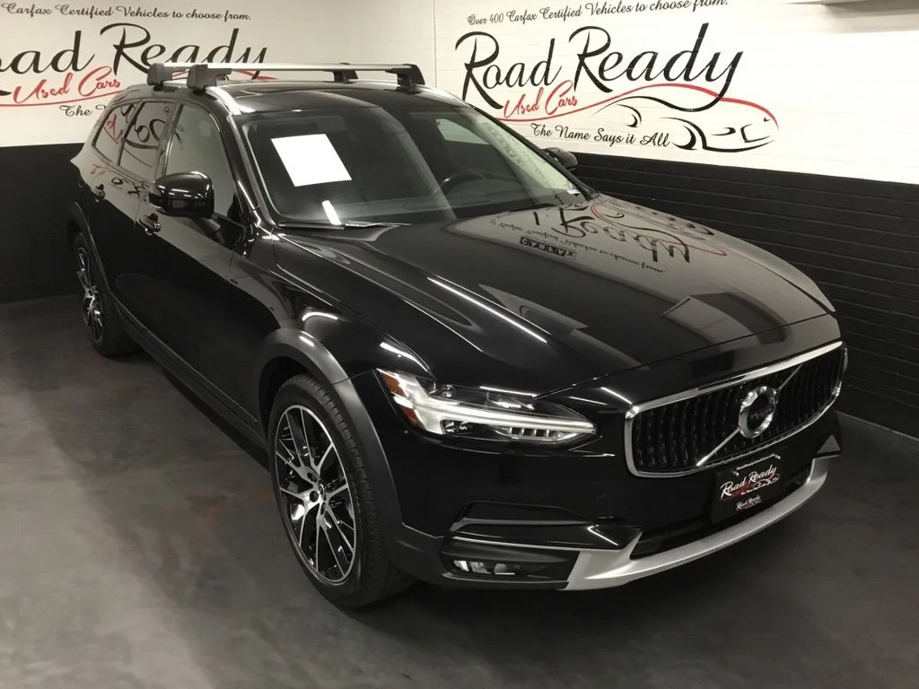 Used 2020 Black Volvo T6 AWD image 2
