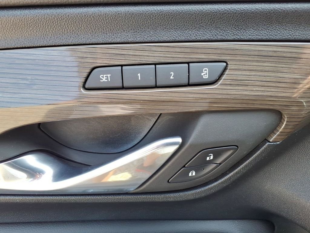 Used 2023 Brown GMC Denali image 28