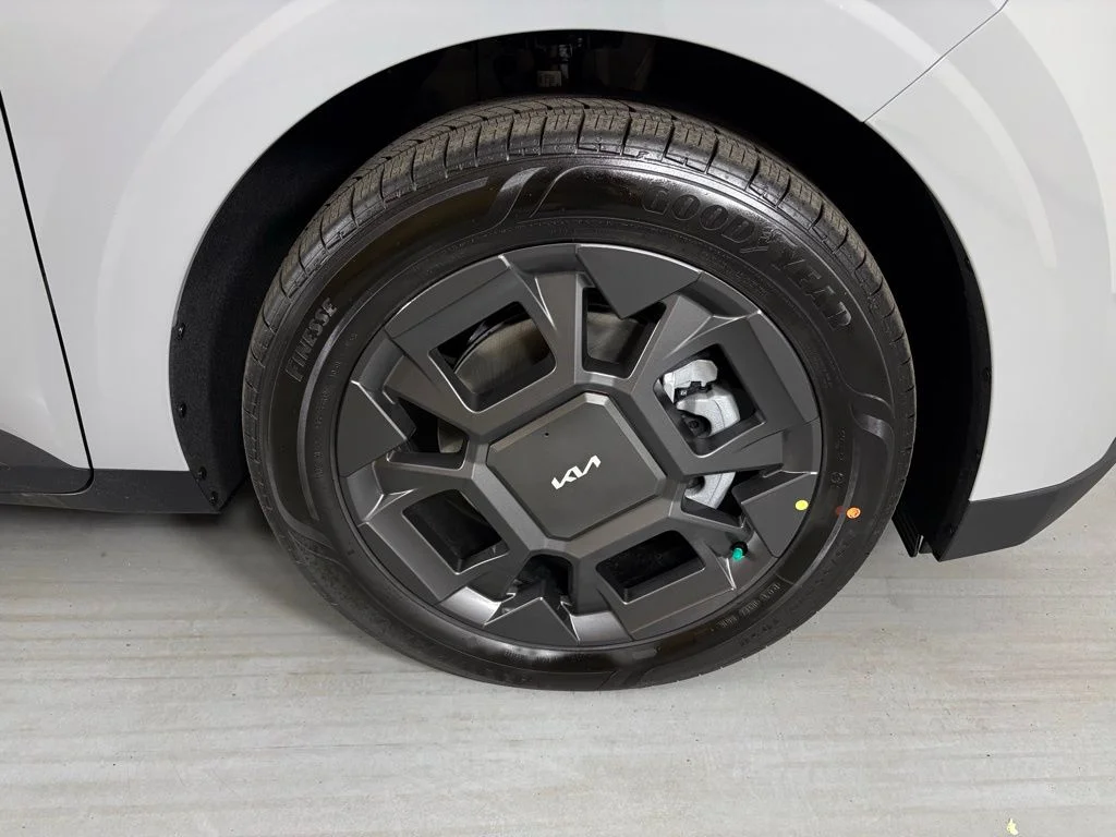 New 2026 Ceramic Silver Kia EX image 10