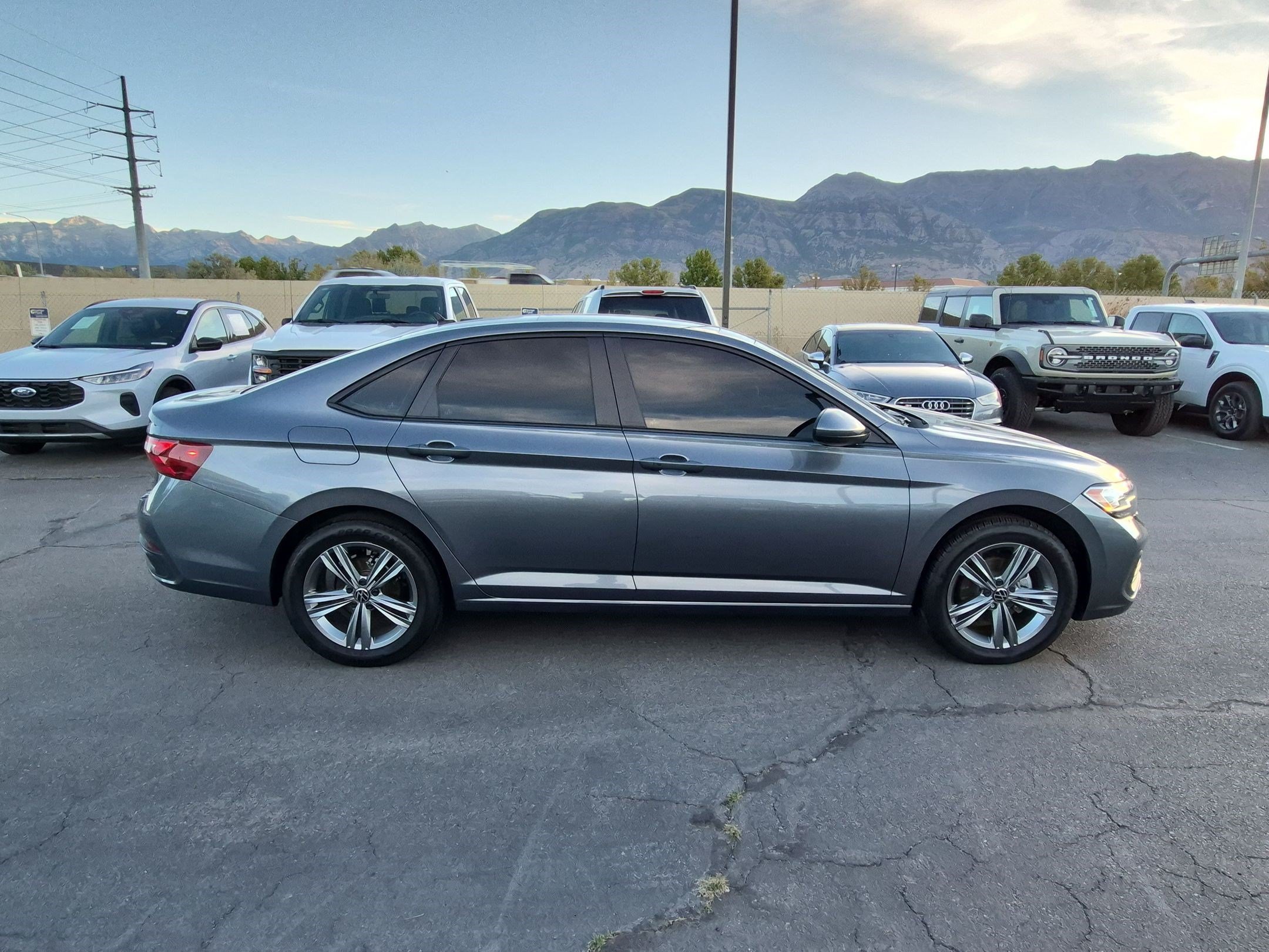 3VW7M7BU5RM039556