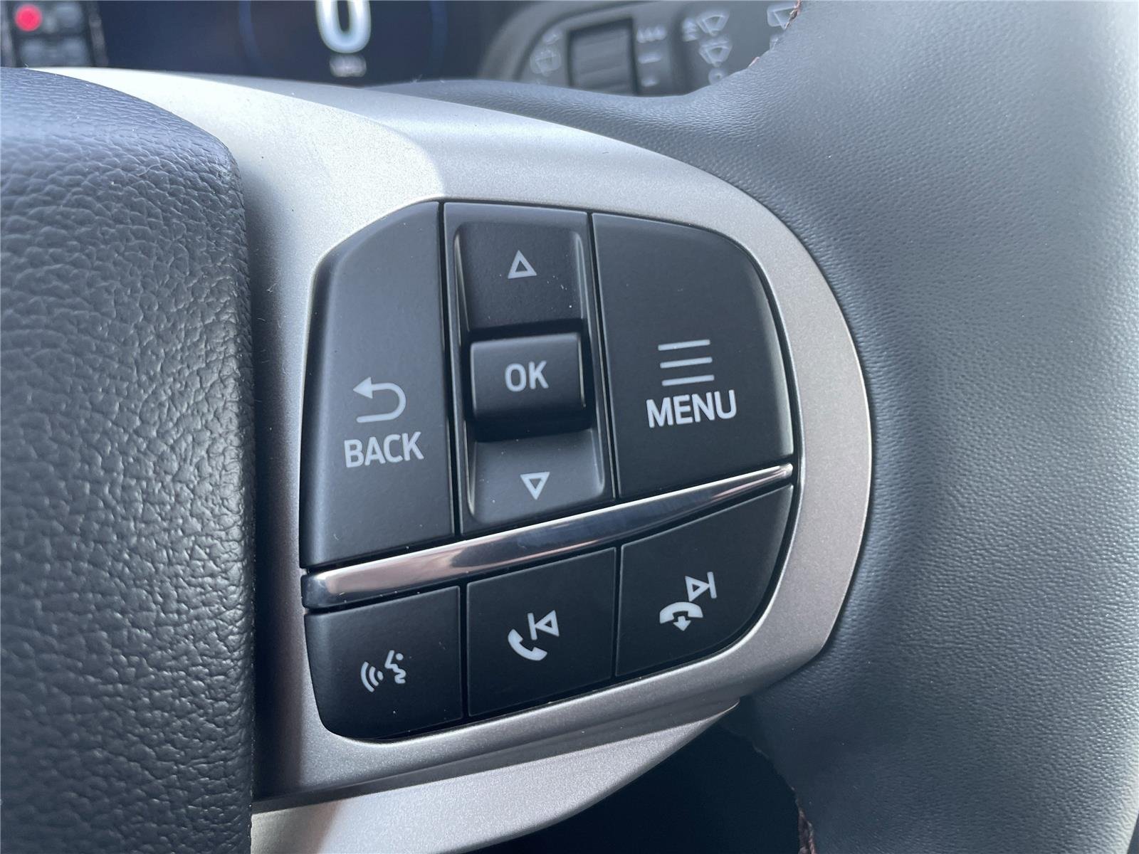 New 2026 Agate Black Metallic Ford Active image 46