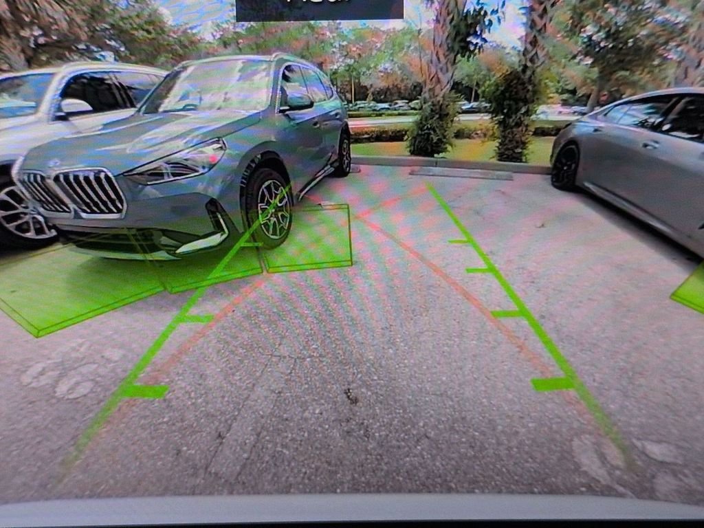 New 2027 Alpine White BMW xDrive40i image 21