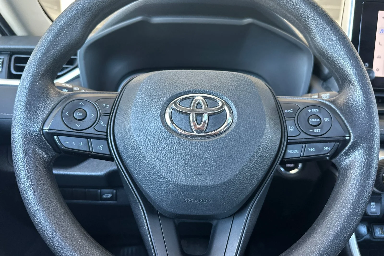 Used 2024 Silver Sky Metallic Toyota XLE image 22