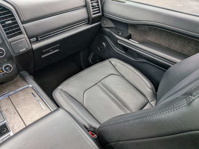 Used 2021 White Ford Limited image 18