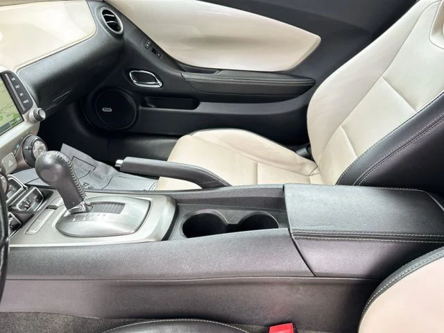 Used 2015 Black Chevrolet 2LT image 25