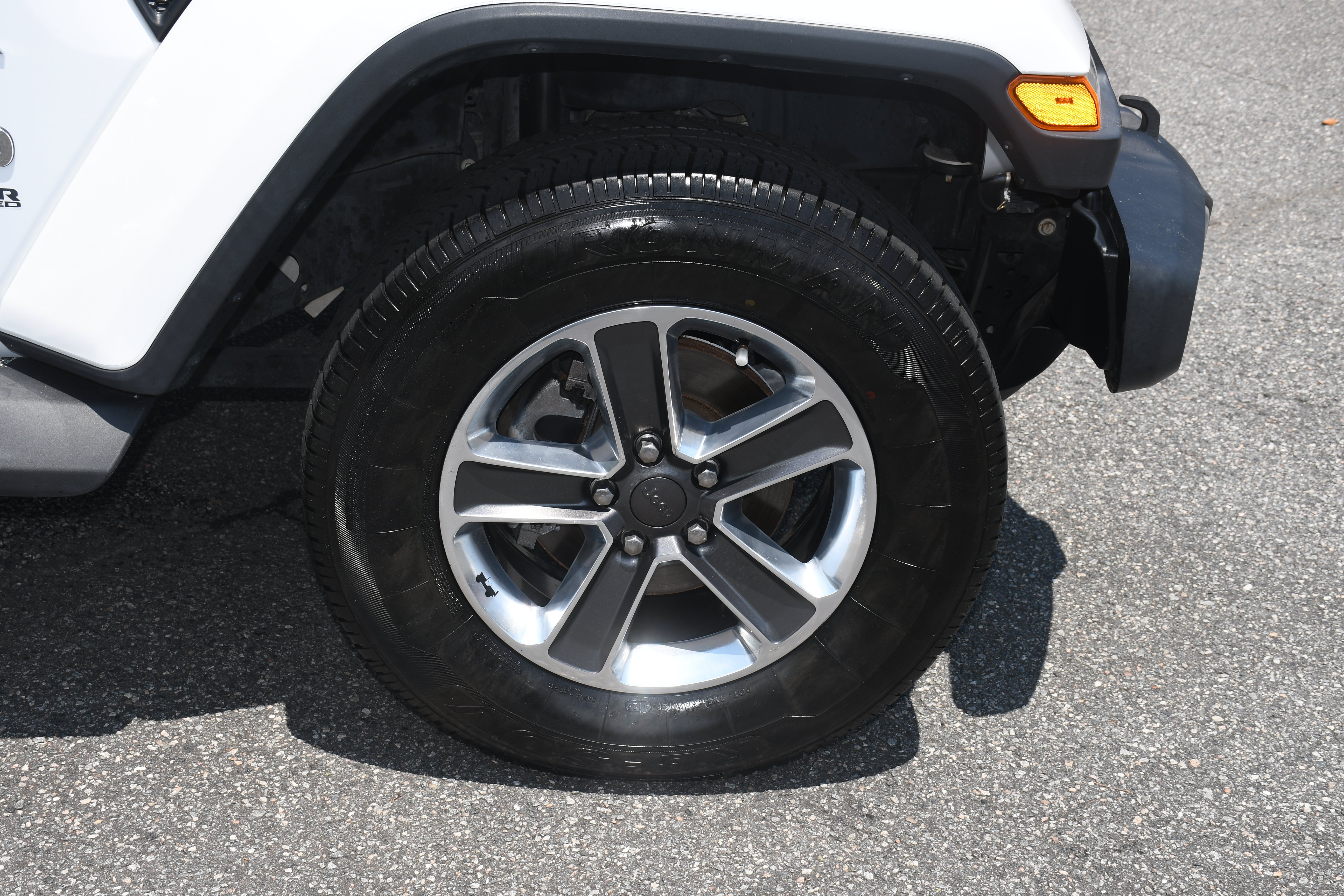 Used 2021 White Jeep Unlimited Sahara image 20