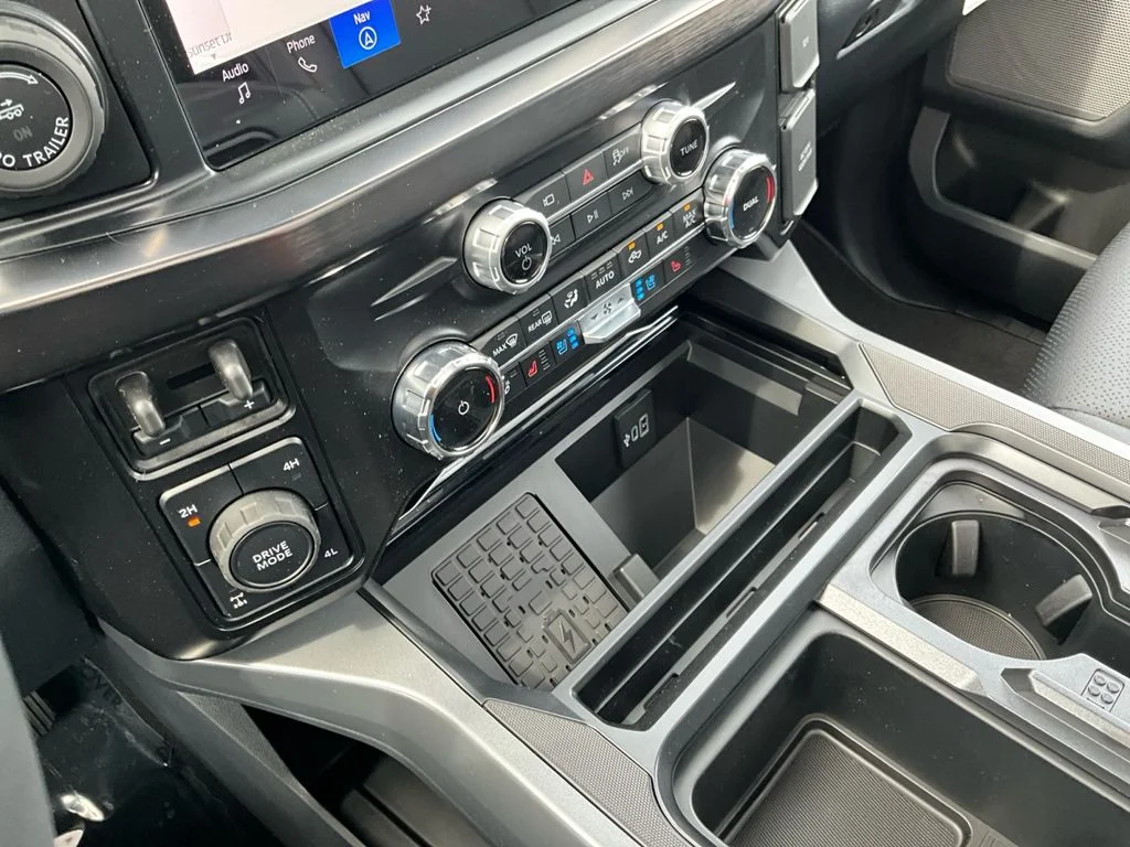 New 2026 Avalanche Ford F-350® Lariat® image 20