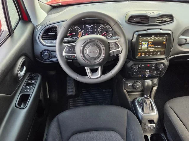 Used 2023 Red Jeep Latitude image 13