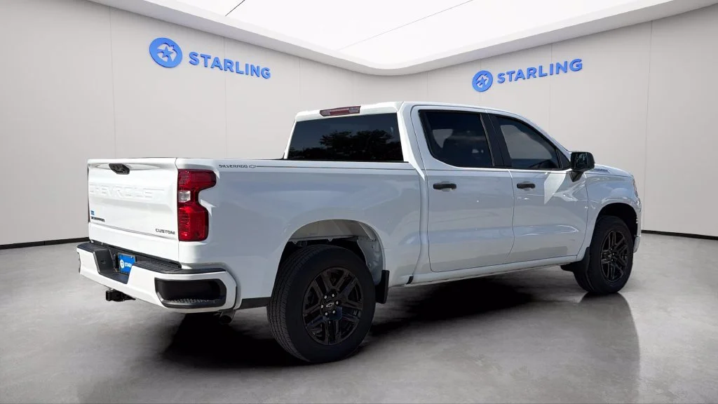 Used 2024 Summit White Chevrolet Custom image 10