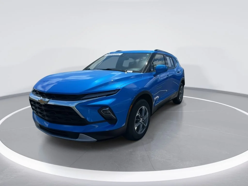 Used 2024 Blue Chevrolet LT image 3