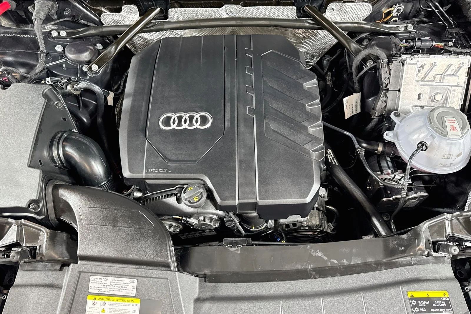Used 2023 Daytona Gray Pearl Effect Audi S line Premium image 29