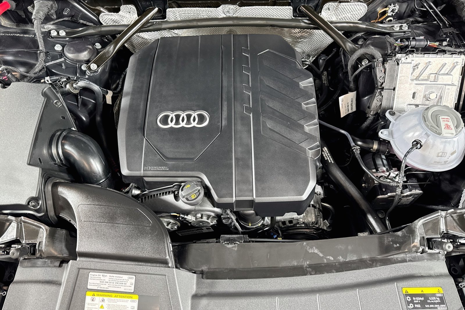 Used 2023 Daytona Gray Pearl Effect Audi S line Premium image 29