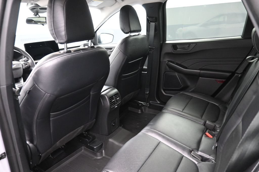 Used 2025 Silver Ford Active image 25