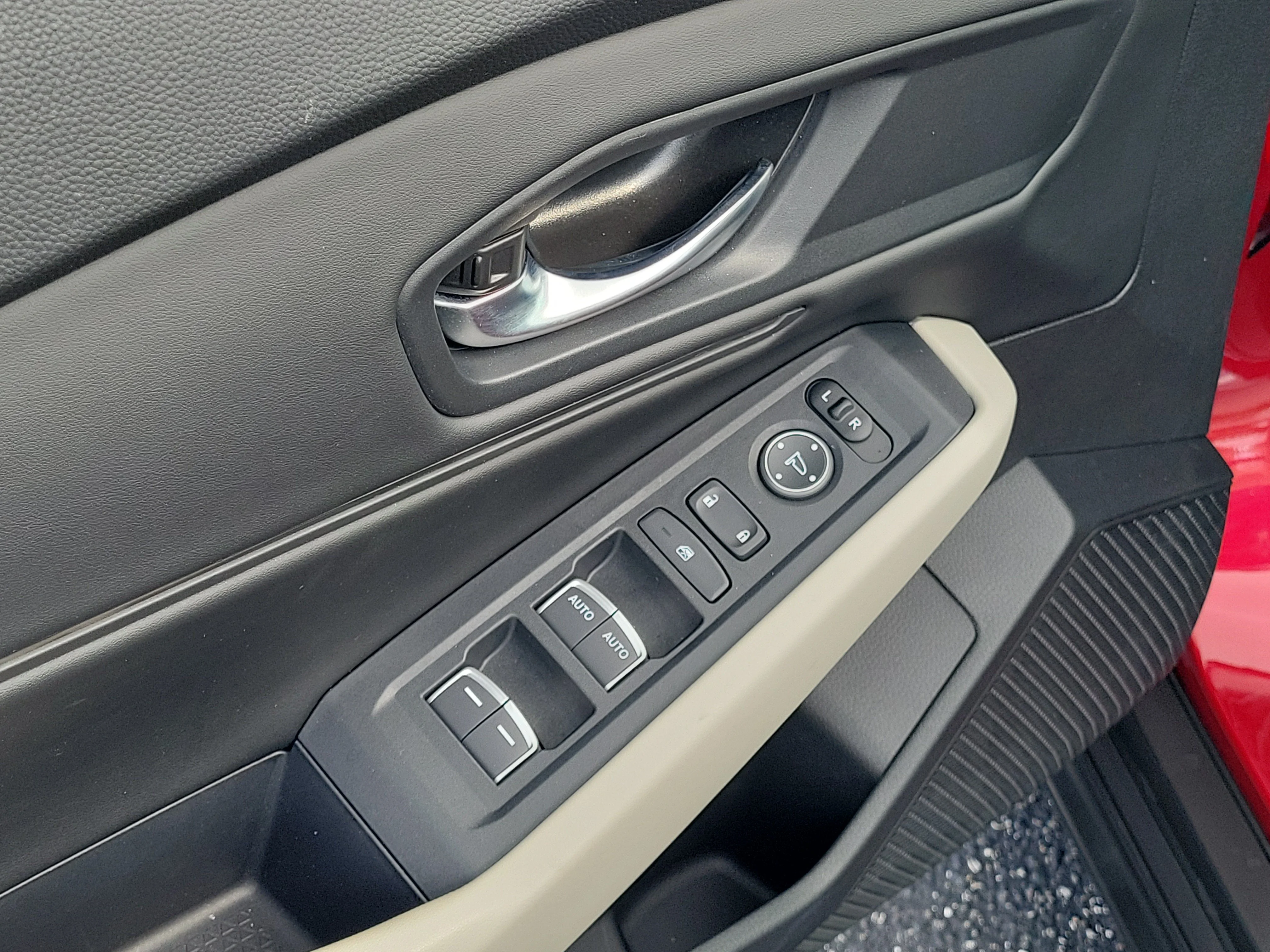 2025 Honda Accord SE - Photo 17
