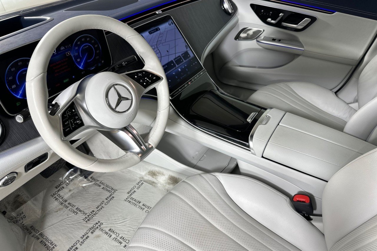 Used 2023 MANUFAKTUR Graphite Grey Magno Mercedes-Benz EQE 350+ image 9