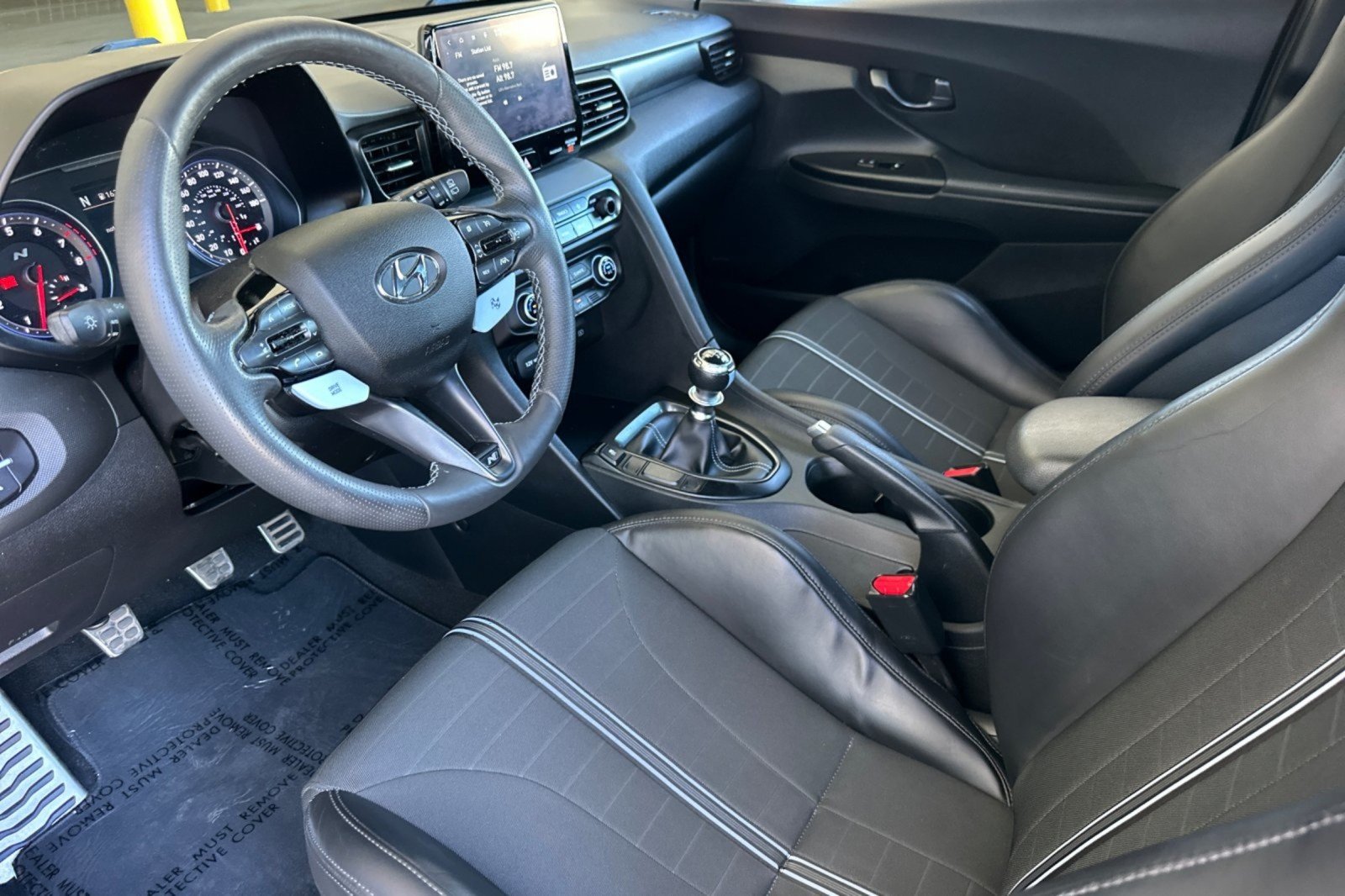 Used 2022 BLACK Hyundai  image 9