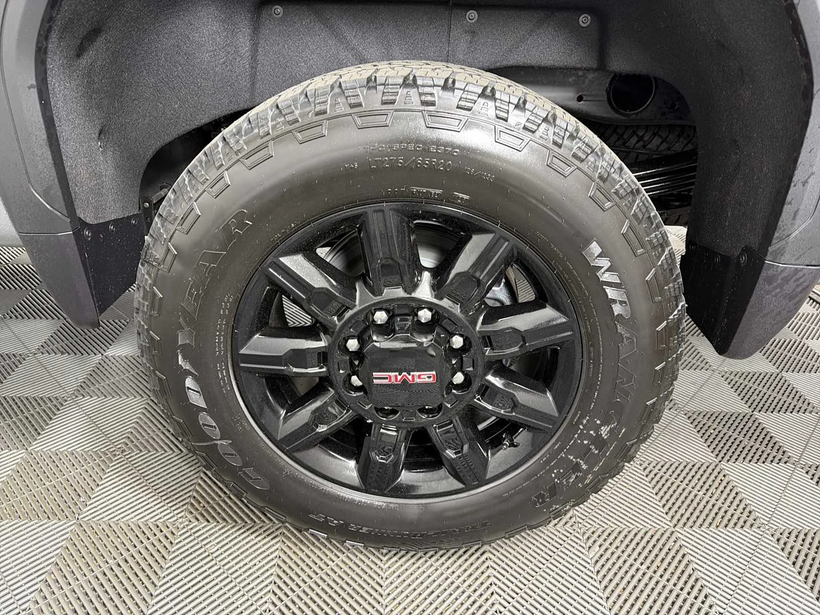 New 2026 Sterling Metallic GMC AT4 image 18