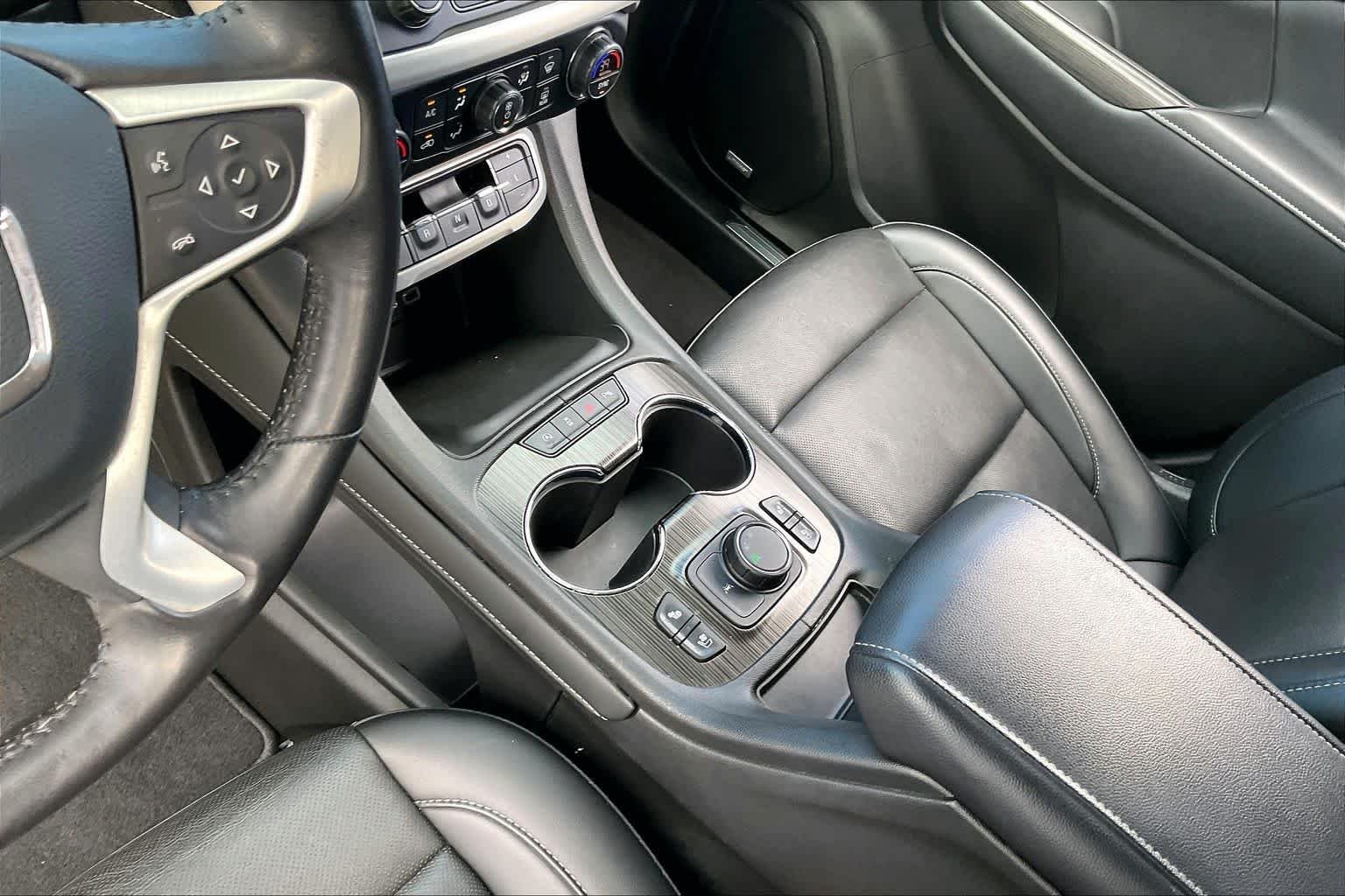 Used 2022 Summit White GMC SLT image 16