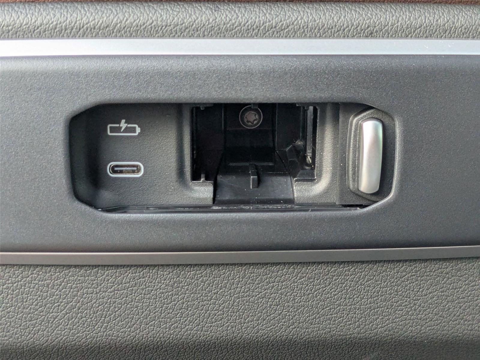 2026 BMW X5 50e - Photo 26