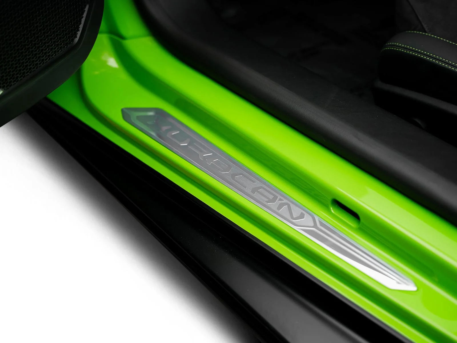 Used 2024 Green Lamborghini Base image 63