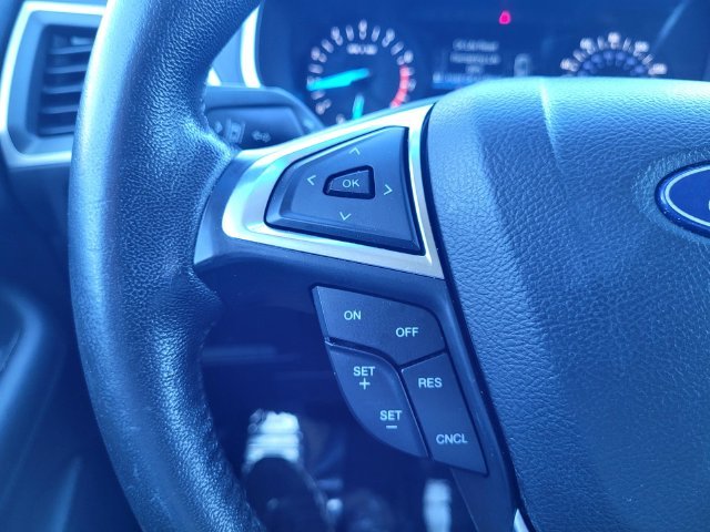 Used 2019 White Ford SEL image 25
