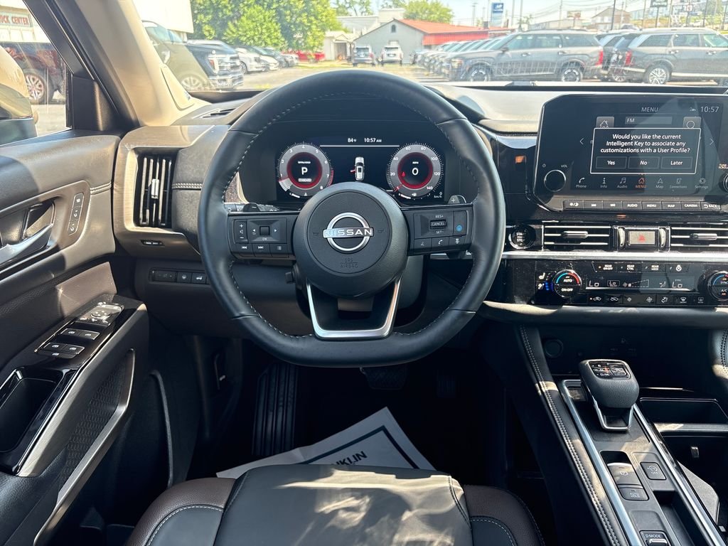 Used 2025 Beige Nissan Platinum image 16