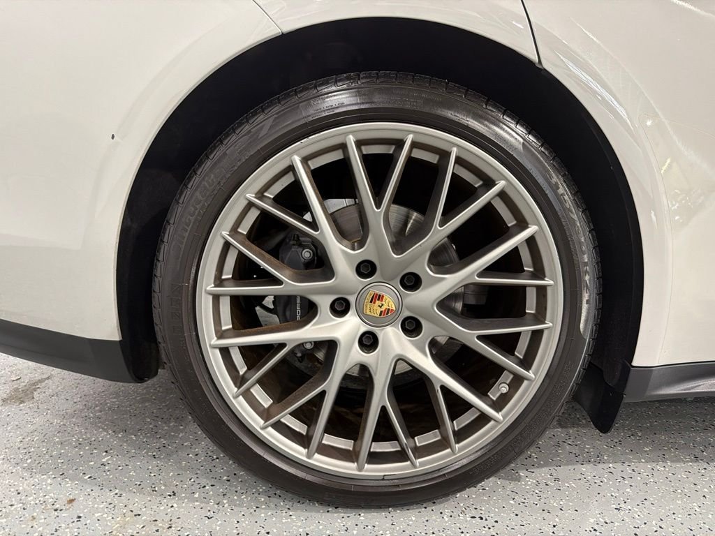 Certified Used 2023  Porsche 4 image 13
