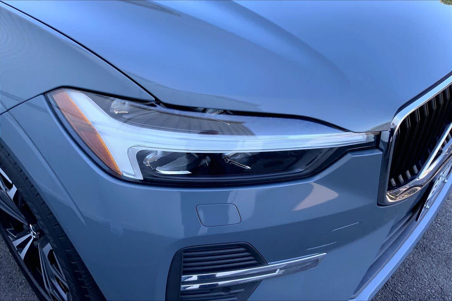 Used 2022 Platinum Grey Metallic Volvo Momentum image 27