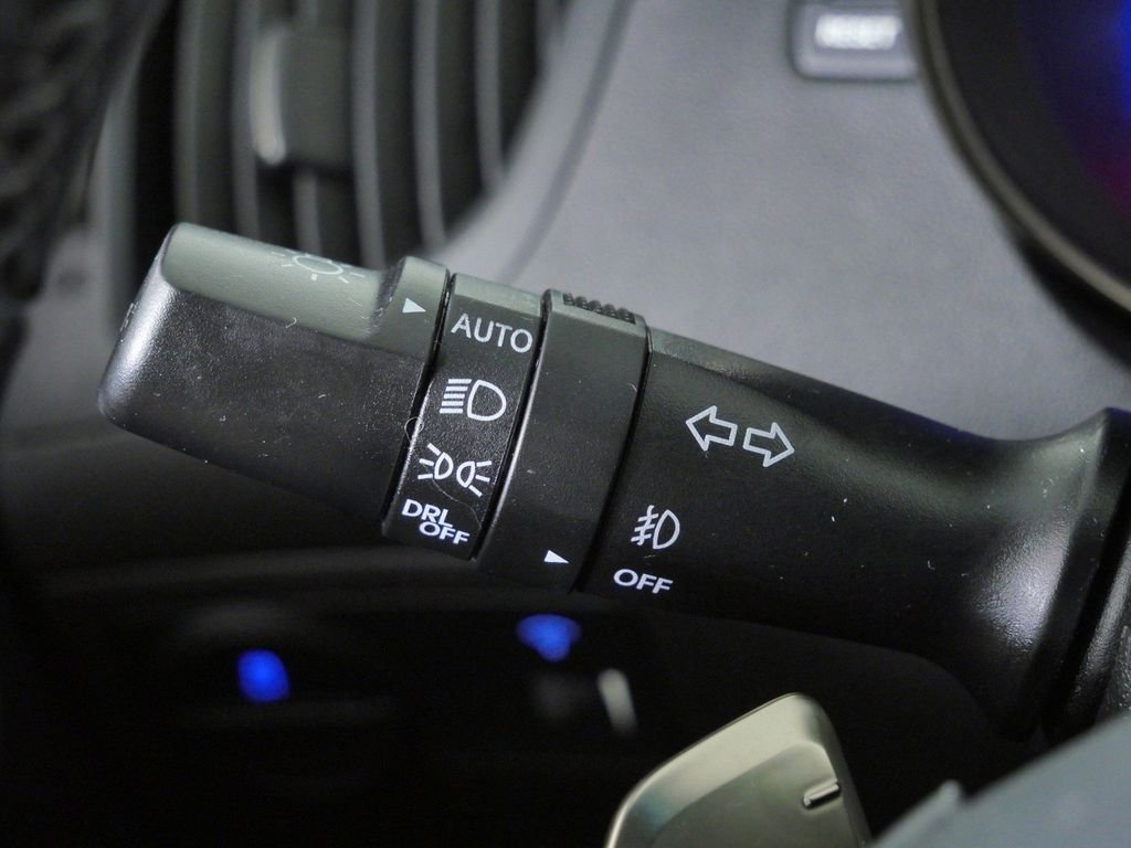 Used 2015 Black Hyundai 3.8 image 47