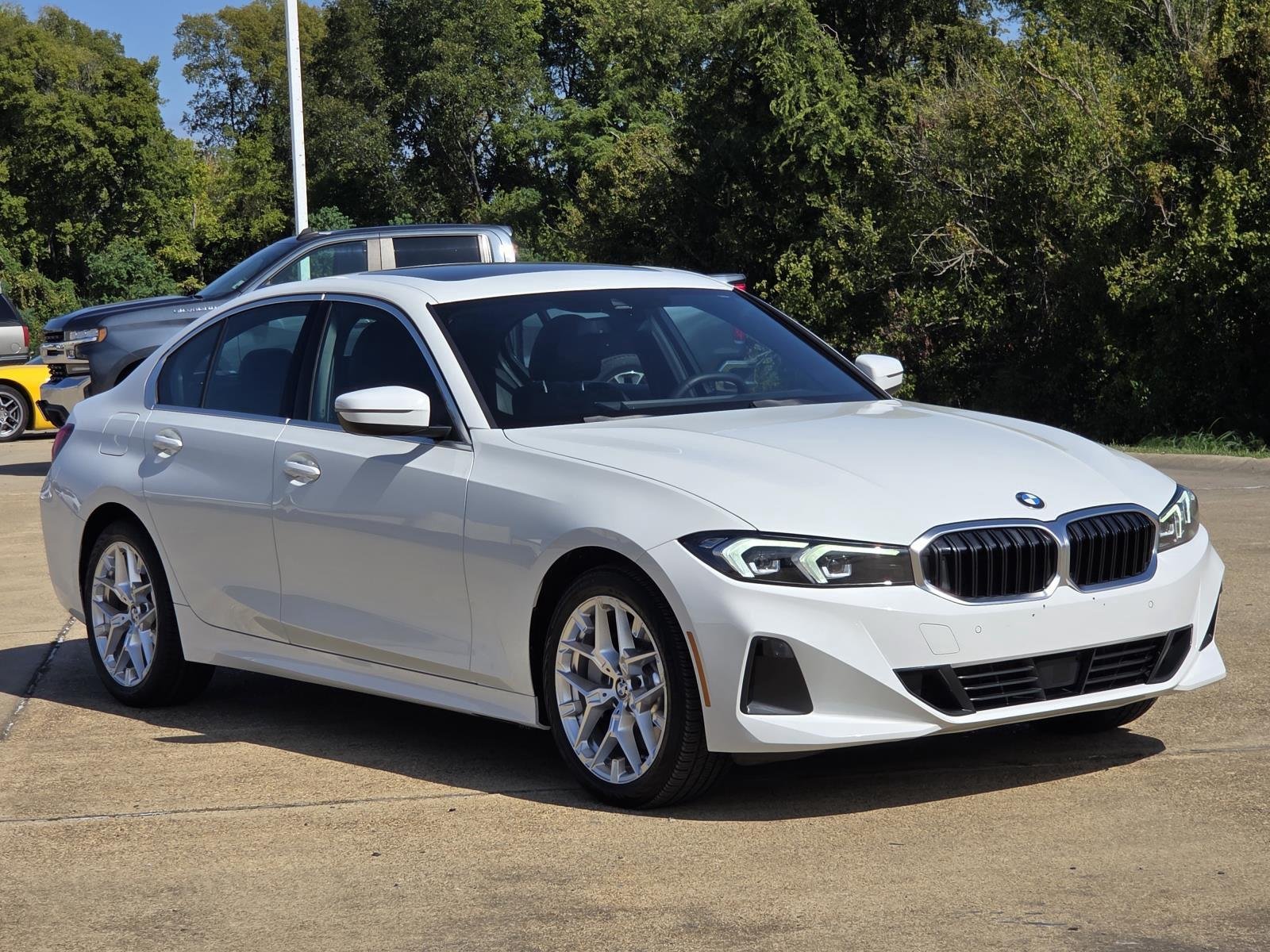 Used 2025 BLACK BMW 330i image 3