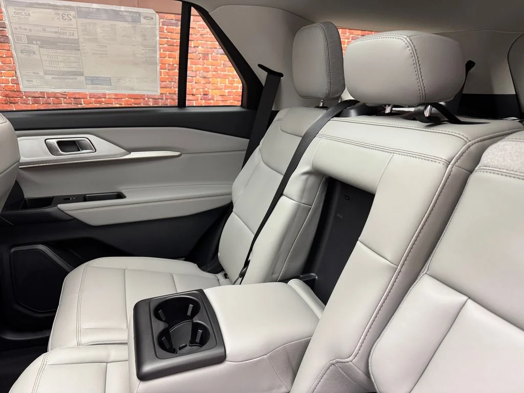 New 2026 Star White Metallic Tri-Coat Ford Active image 12